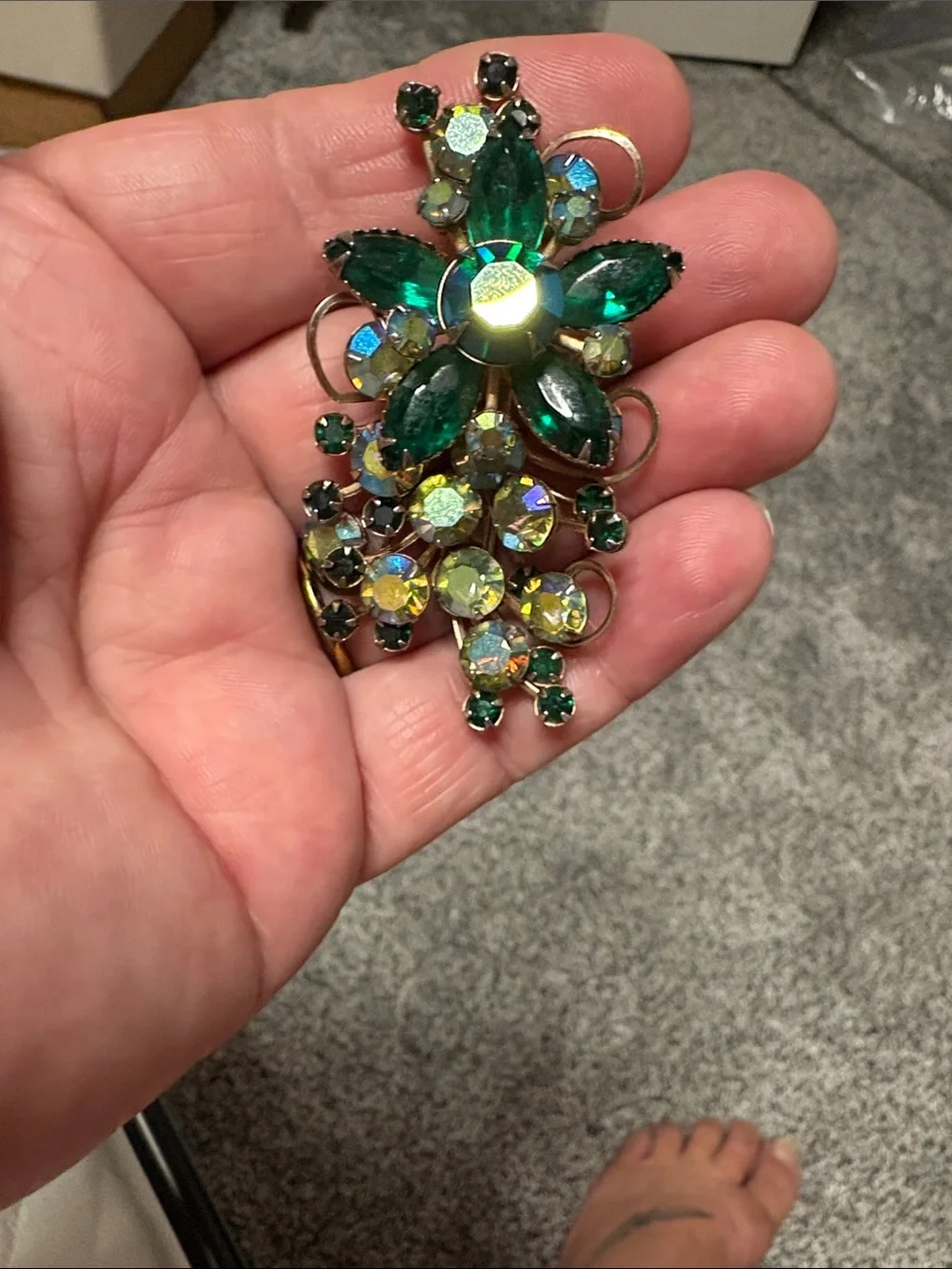 Emerald Green Crystal Floral Brooch - Women Jewelry